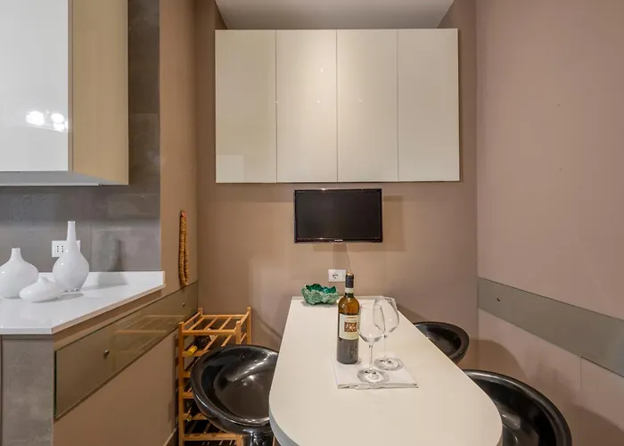 1 - Elegante Con Terrazzo *