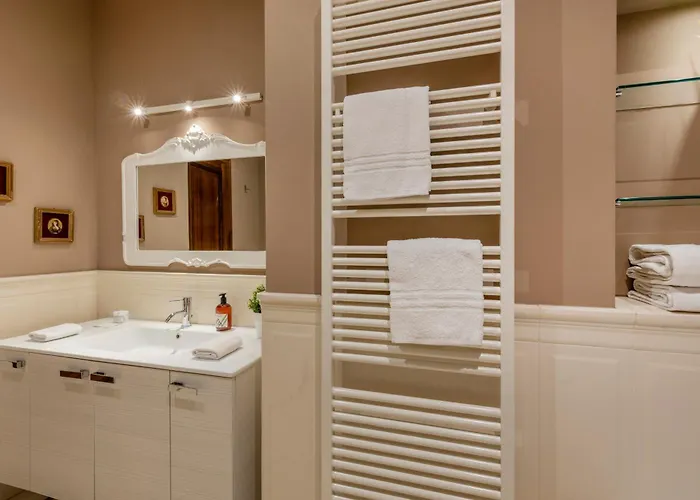 1 - Elegante Con Terrazzo